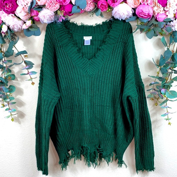 Main Strip Sweaters - •main strip• Distressed Hem / Cuff / Collar V-neck {deep green} Knit Sweater